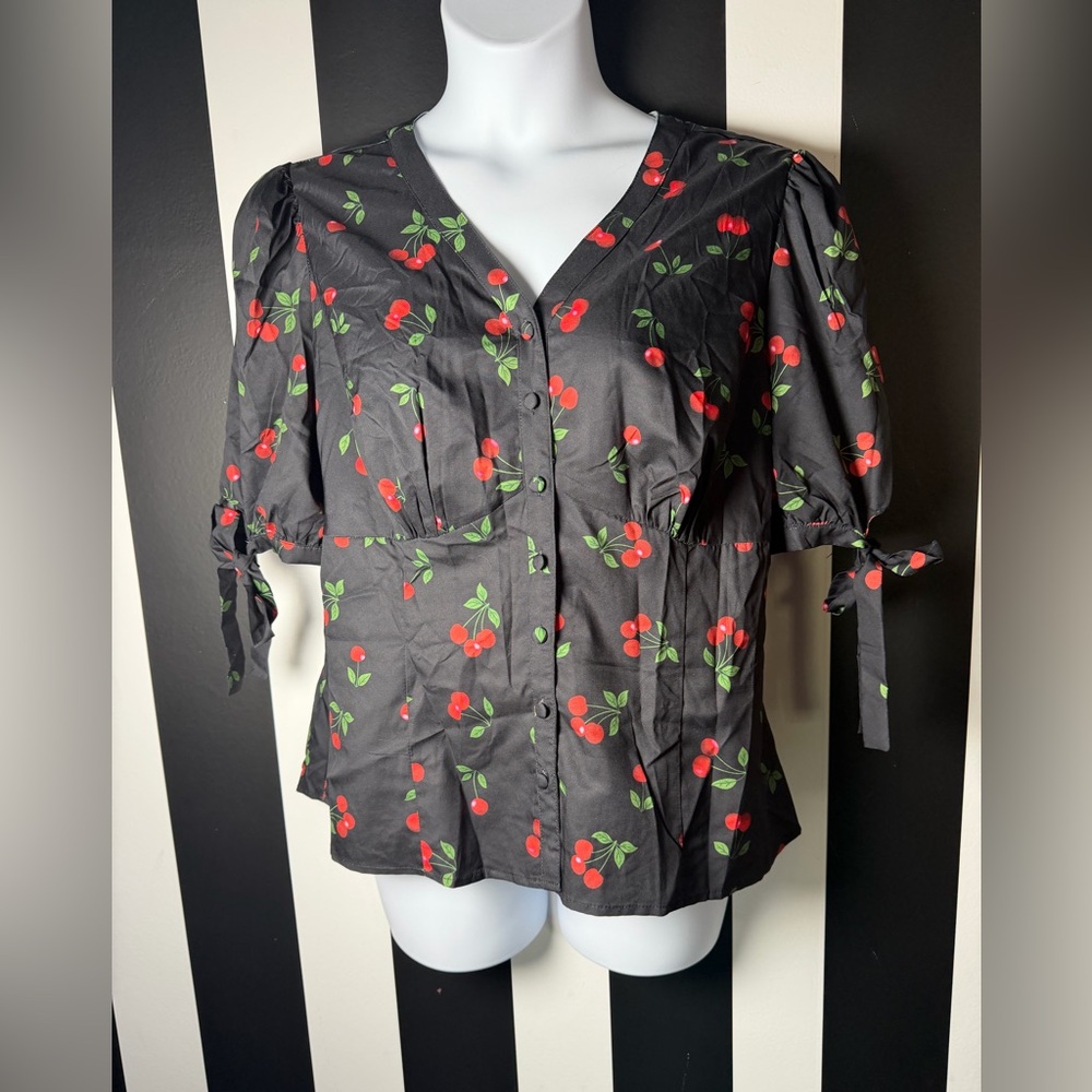 Belle Poque Black Cherry Print Puff-Sleeve Button Front Blouse / Sz 2XL
